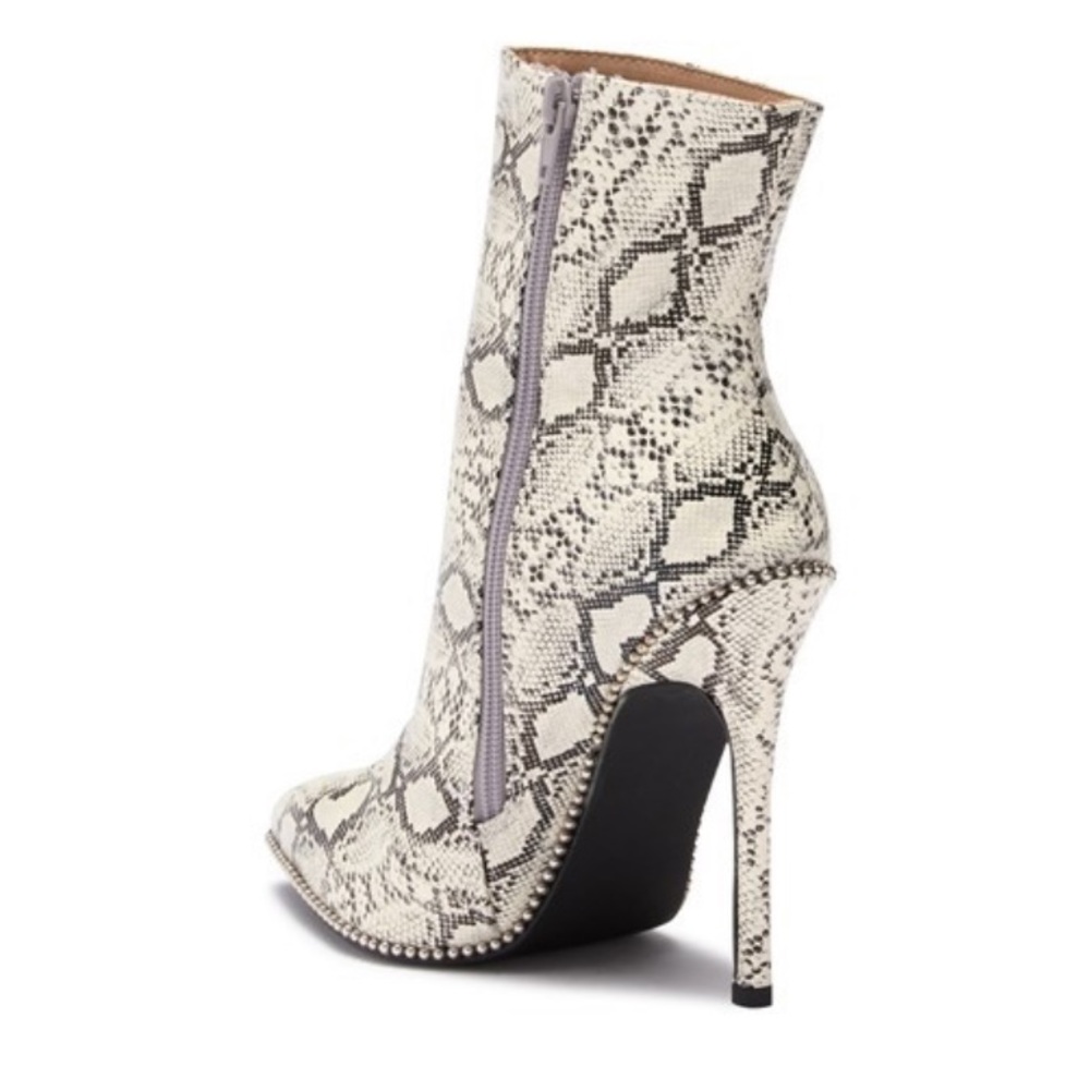 Chase & Chloe Pointed Toe Bootie - image 2